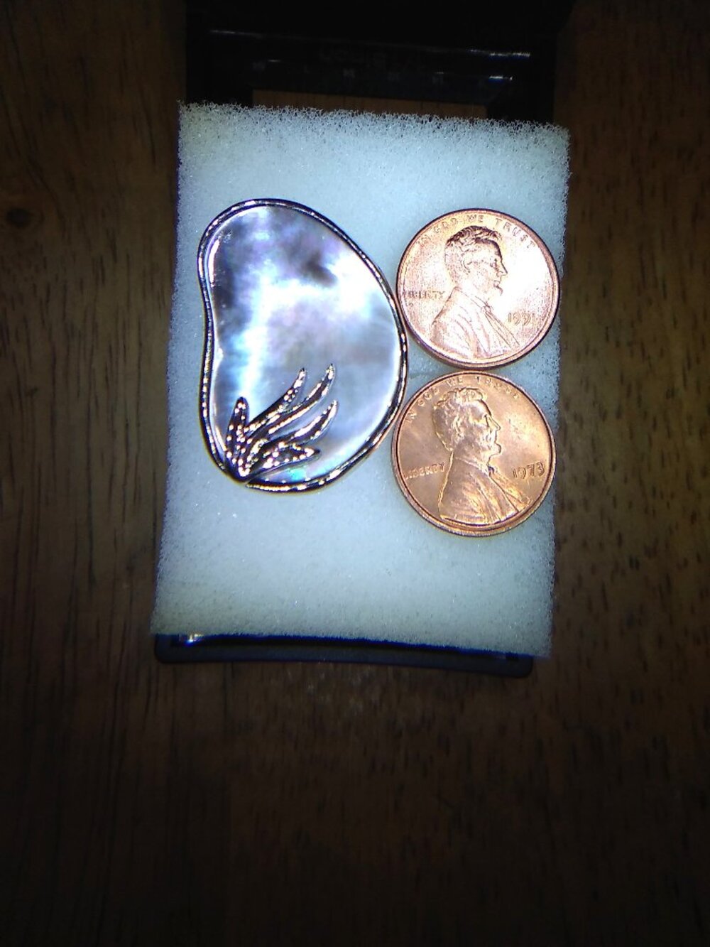 Statement Black Mother of Pearl Ring - Picture 5 of 5